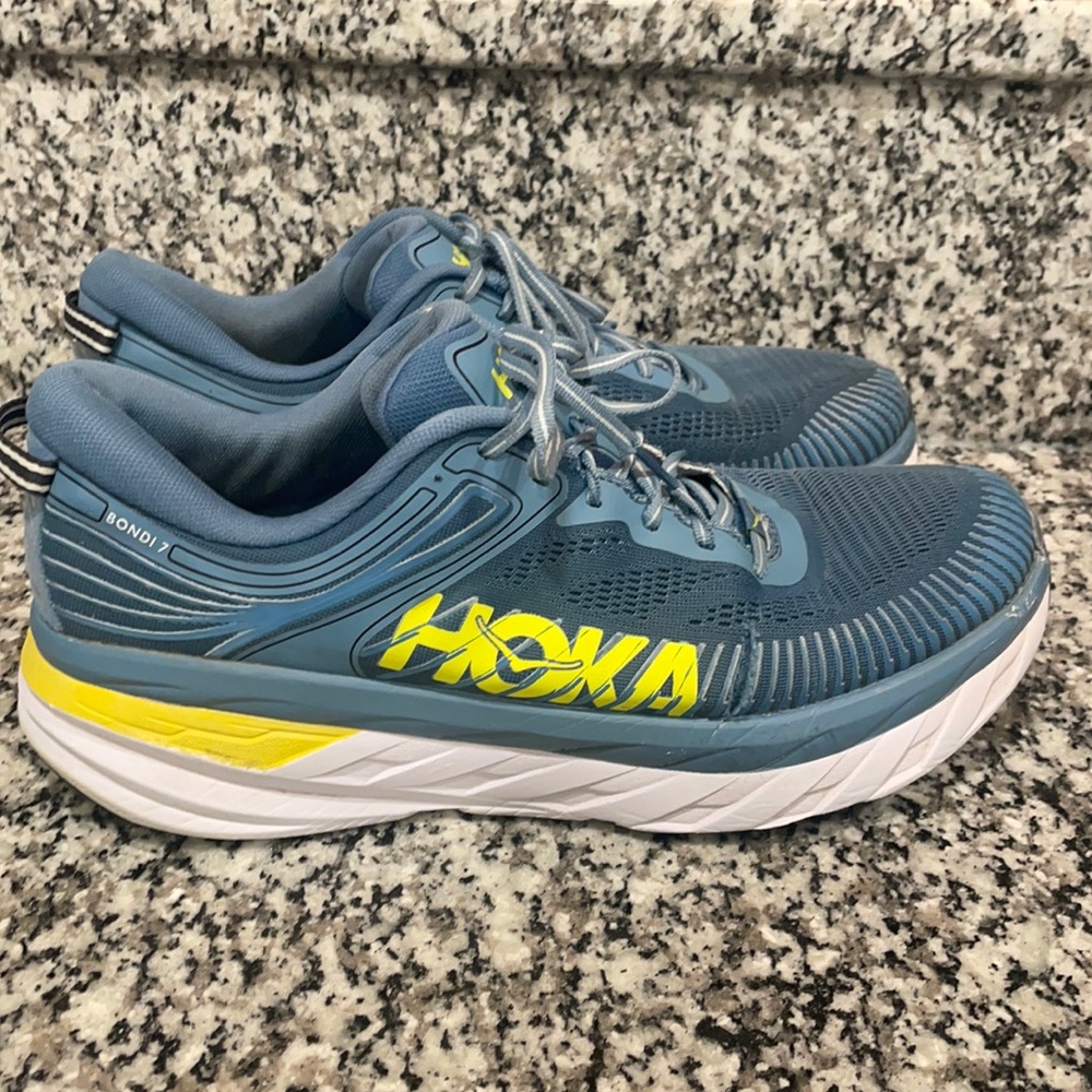 Hoka Men’s bondi 7 running shoes blue color size 12.5